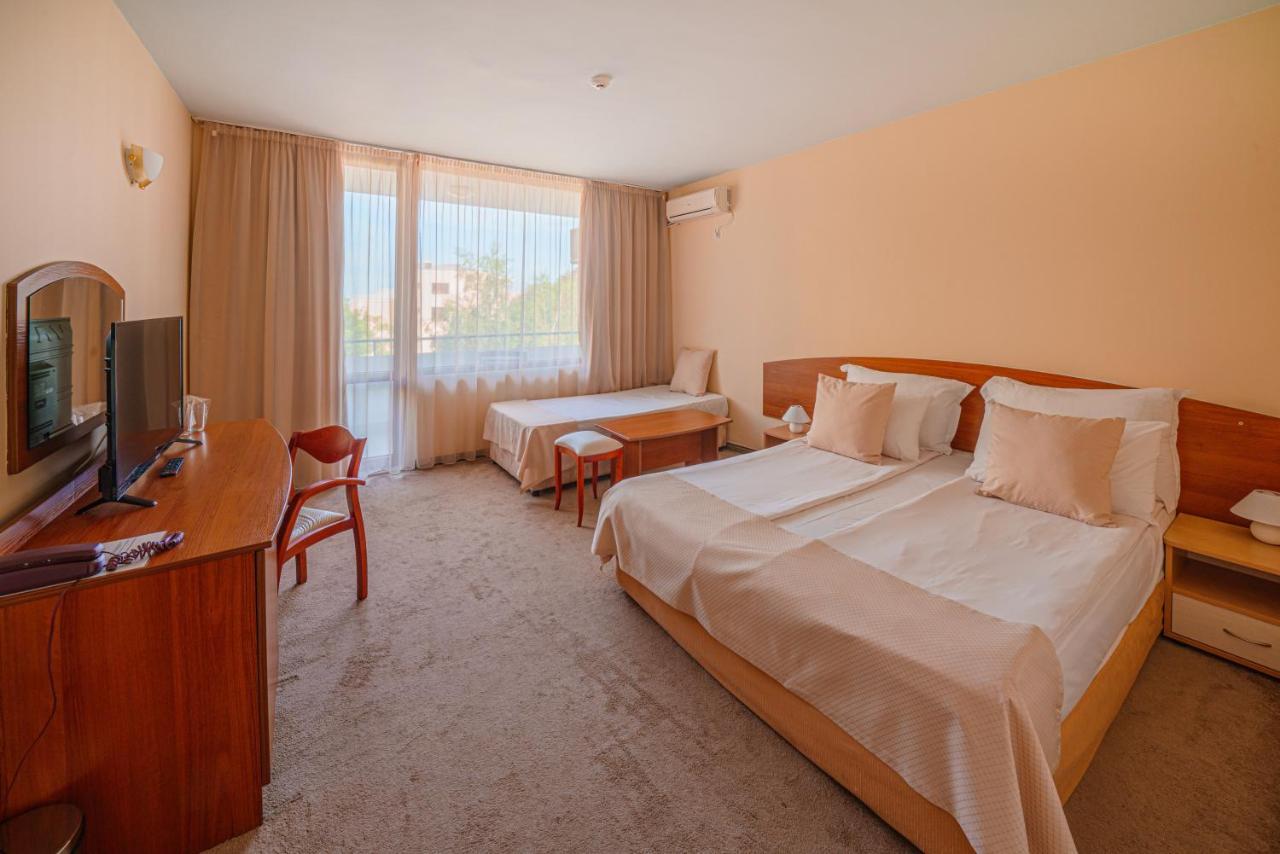 Perla Plaza Hotel Primorsko Exterior photo
