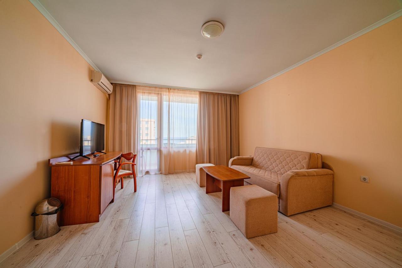 Perla Plaza Hotel Primorsko Exterior photo