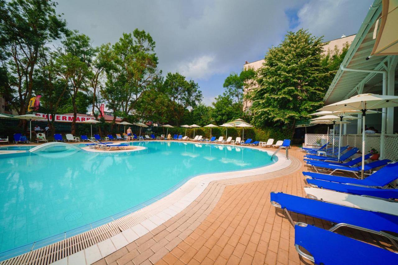 Perla Plaza Hotel Primorsko Exterior photo
