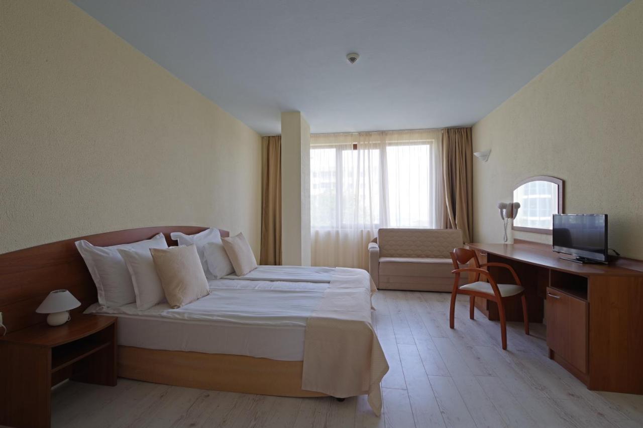 Perla Plaza Hotel Primorsko Exterior photo