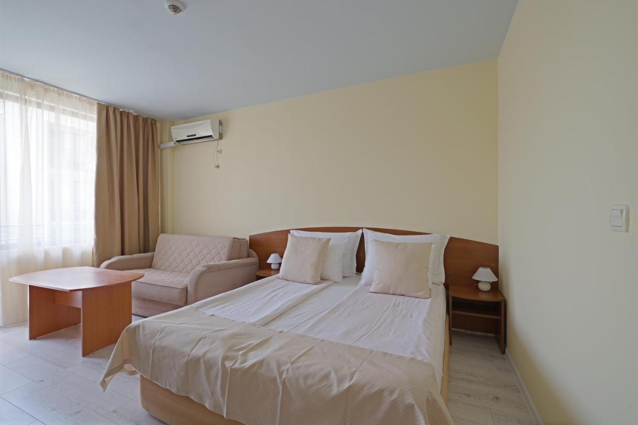 Perla Plaza Hotel Primorsko Exterior photo