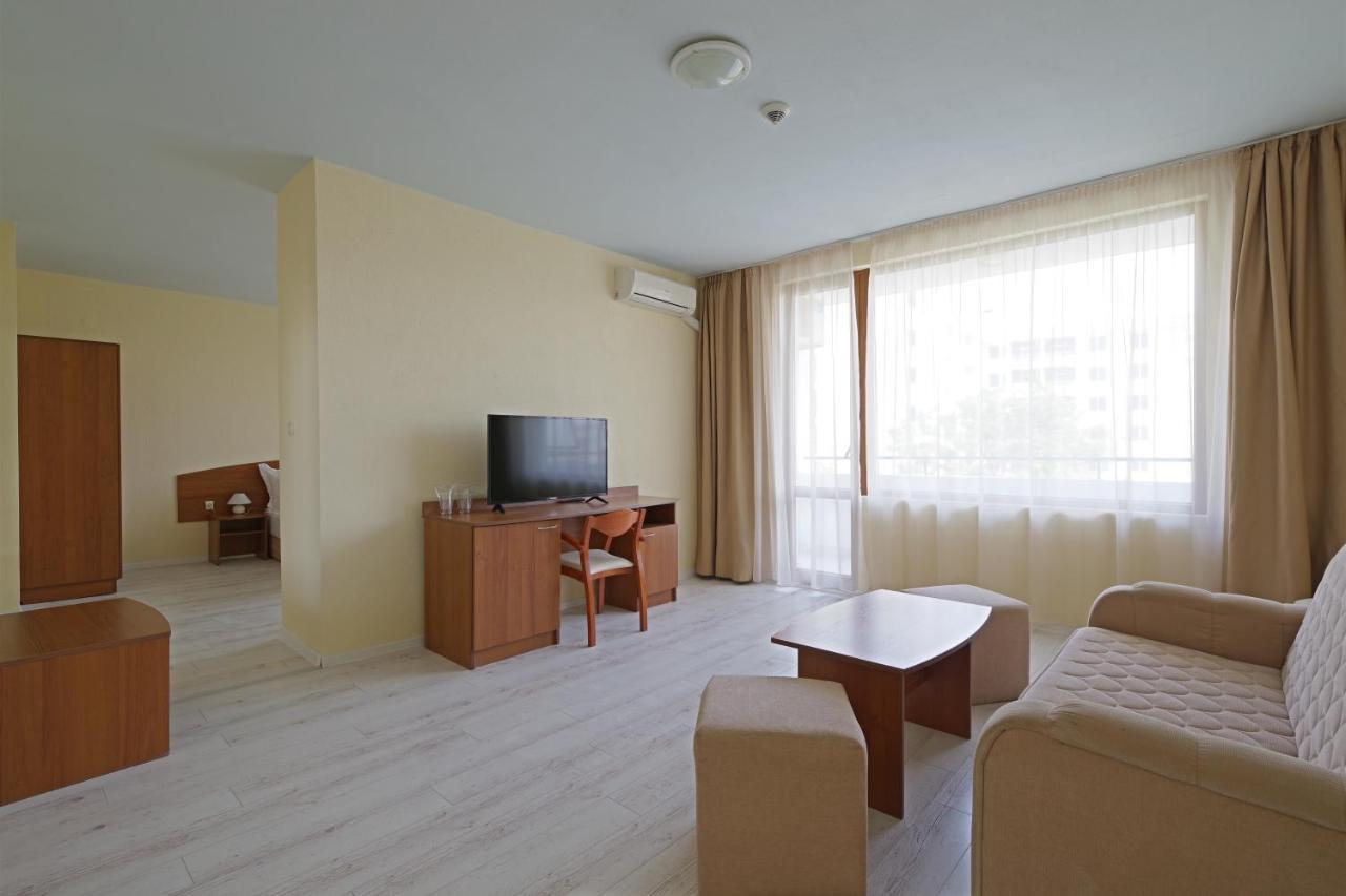 Perla Plaza Hotel Primorsko Exterior photo